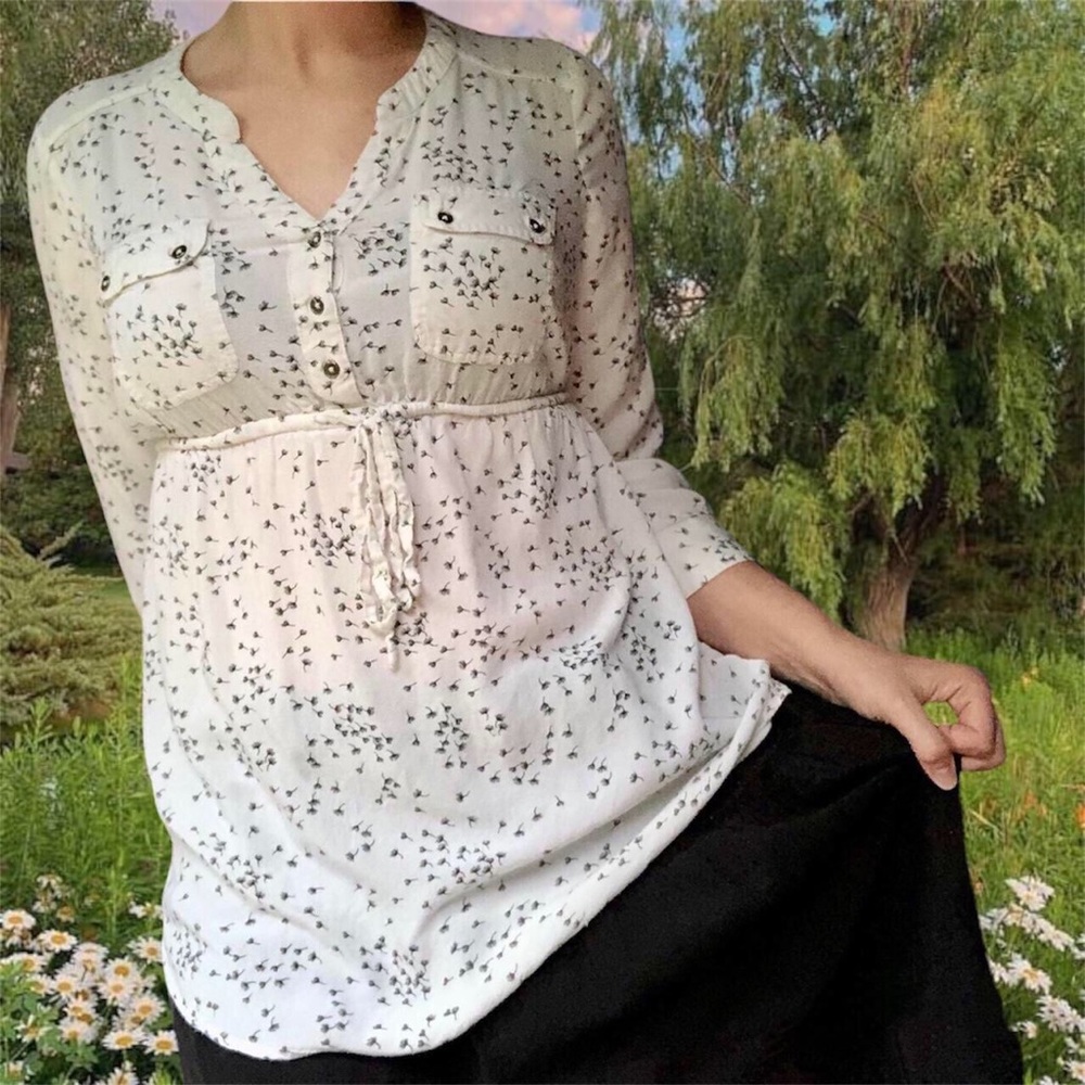 Motherhood Maternity Dreamy Dandelion Seeds Babydoll Henley, Size S